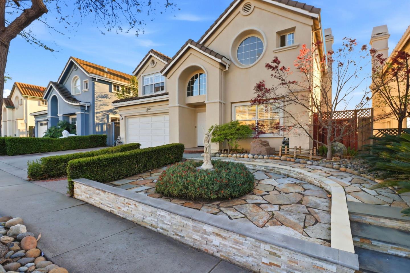 Detail Gallery Image 3 of 56 For 2071 Wendover Ln, San Jose,  CA 95121 - 4 Beds | 3 Baths