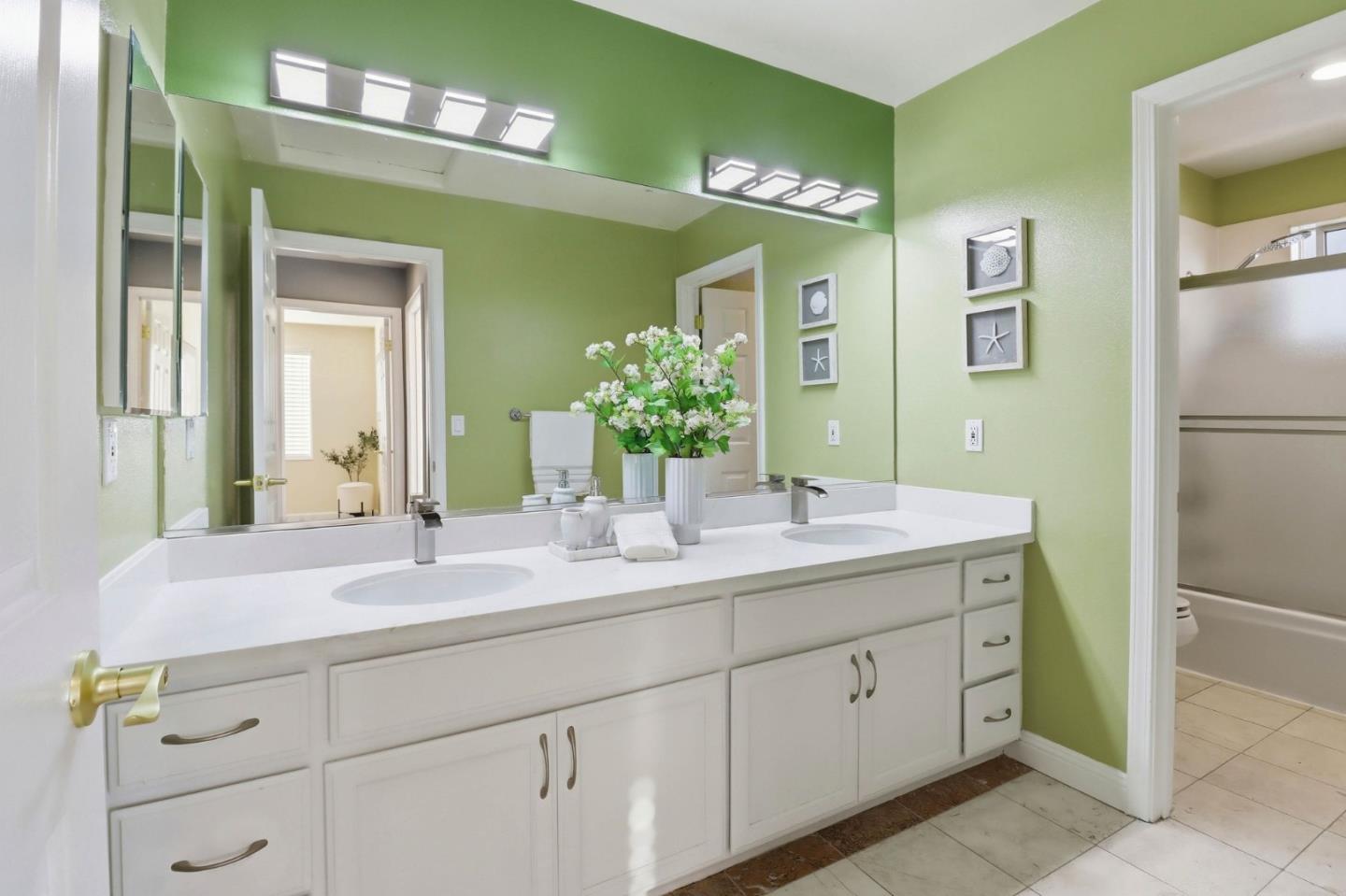 Detail Gallery Image 39 of 56 For 2071 Wendover Ln, San Jose,  CA 95121 - 4 Beds | 3 Baths