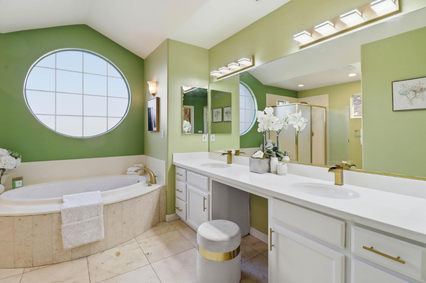 Detail Gallery Image 40 of 56 For 2071 Wendover Ln, San Jose,  CA 95121 - 4 Beds | 3 Baths