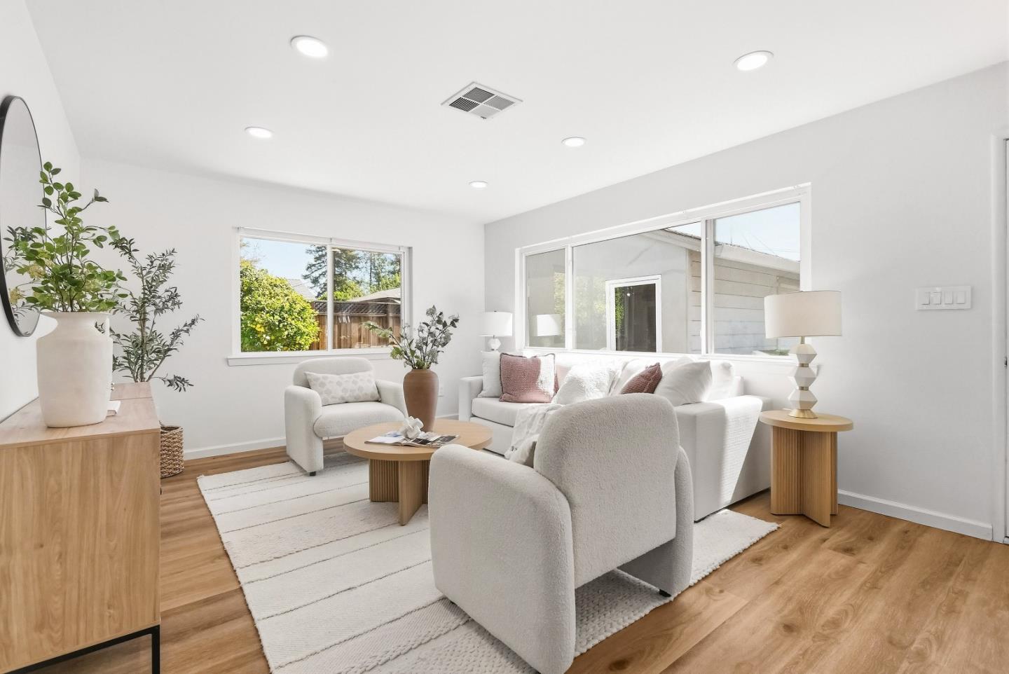 Detail Gallery Image 12 of 51 For 927 Madeline Ln, Santa Clara,  CA 95050 - 4 Beds | 2/1 Baths