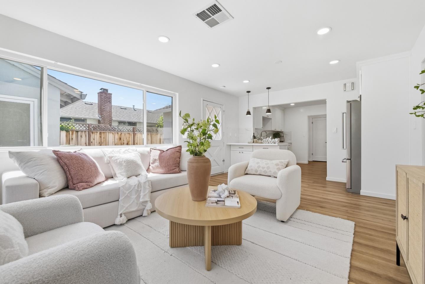 Detail Gallery Image 15 of 51 For 927 Madeline Ln, Santa Clara,  CA 95050 - 4 Beds | 2/1 Baths