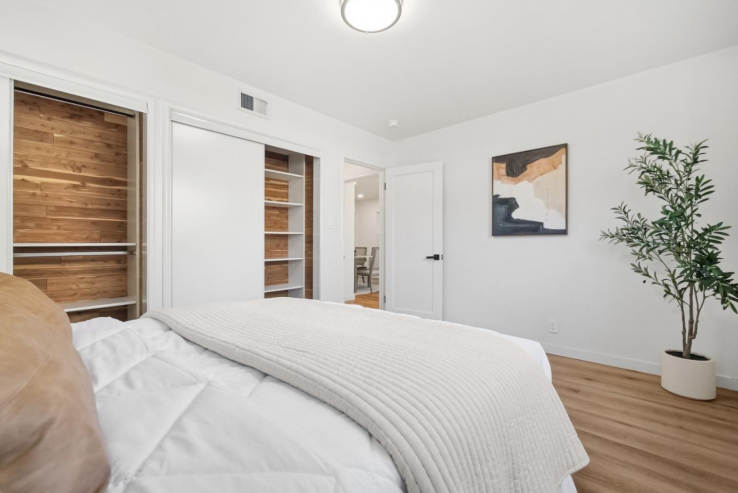 Detail Gallery Image 20 of 51 For 927 Madeline Ln, Santa Clara,  CA 95050 - 4 Beds | 2/1 Baths