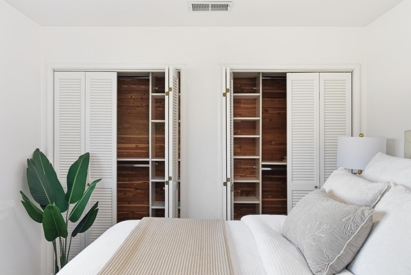 Detail Gallery Image 21 of 51 For 927 Madeline Ln, Santa Clara,  CA 95050 - 4 Beds | 2/1 Baths