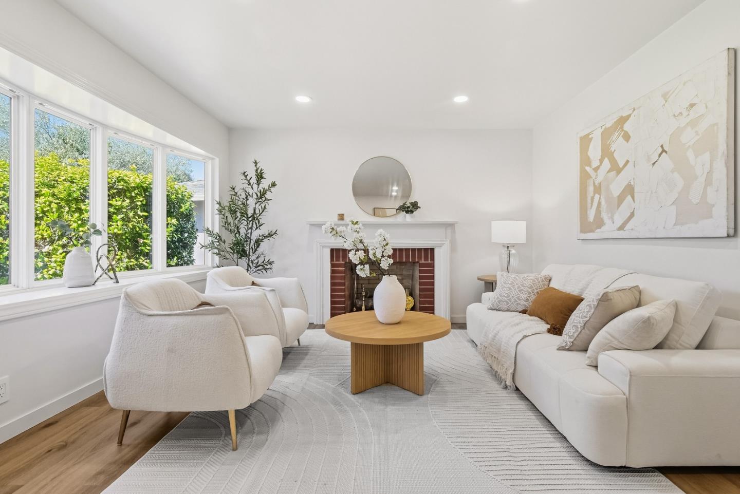 Detail Gallery Image 3 of 51 For 927 Madeline Ln, Santa Clara,  CA 95050 - 4 Beds | 2/1 Baths