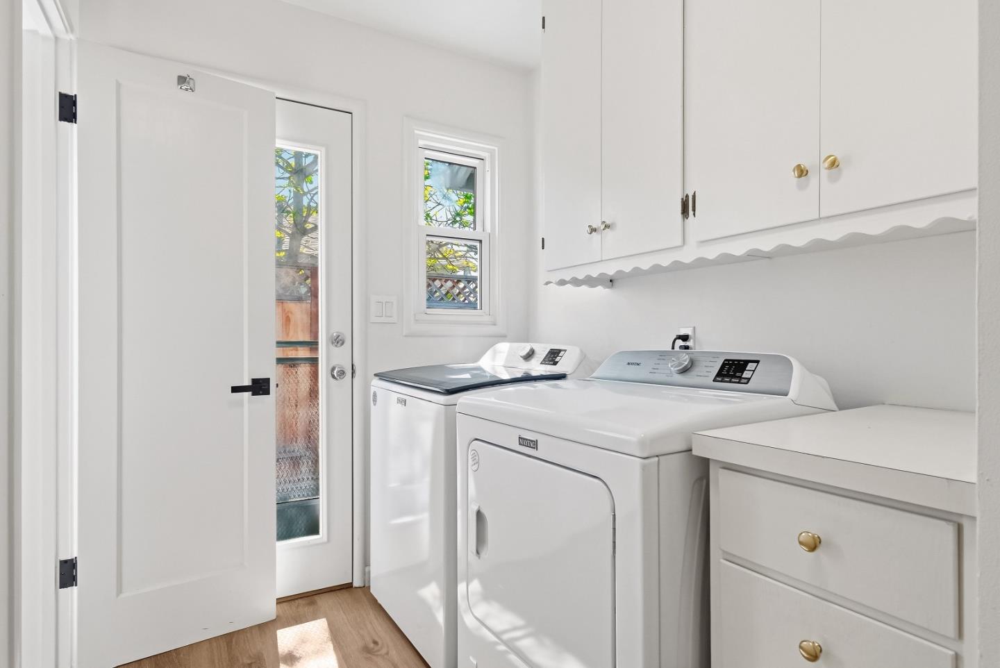 Detail Gallery Image 35 of 51 For 927 Madeline Ln, Santa Clara,  CA 95050 - 4 Beds | 2/1 Baths