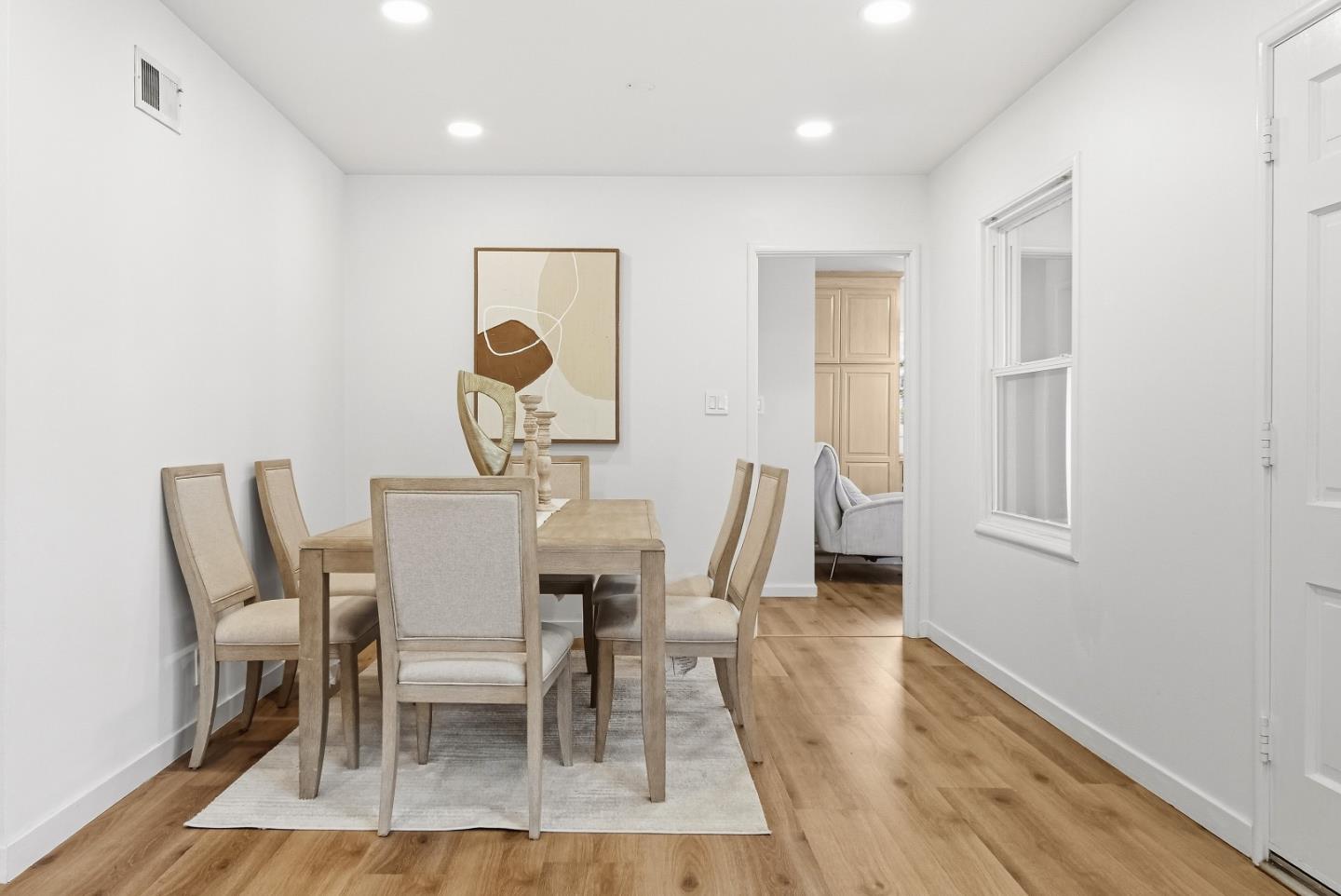 Detail Gallery Image 7 of 51 For 927 Madeline Ln, Santa Clara,  CA 95050 - 4 Beds | 2/1 Baths