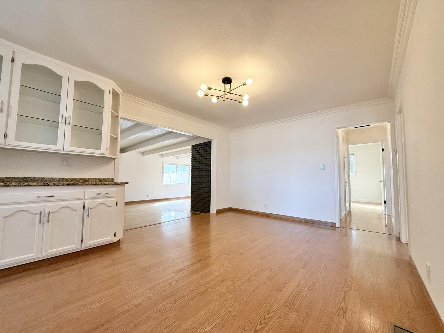 Detail Gallery Image 14 of 30 For 705 Santa Rita St, Sunnyvale,  CA 94085 - 3 Beds | 2 Baths