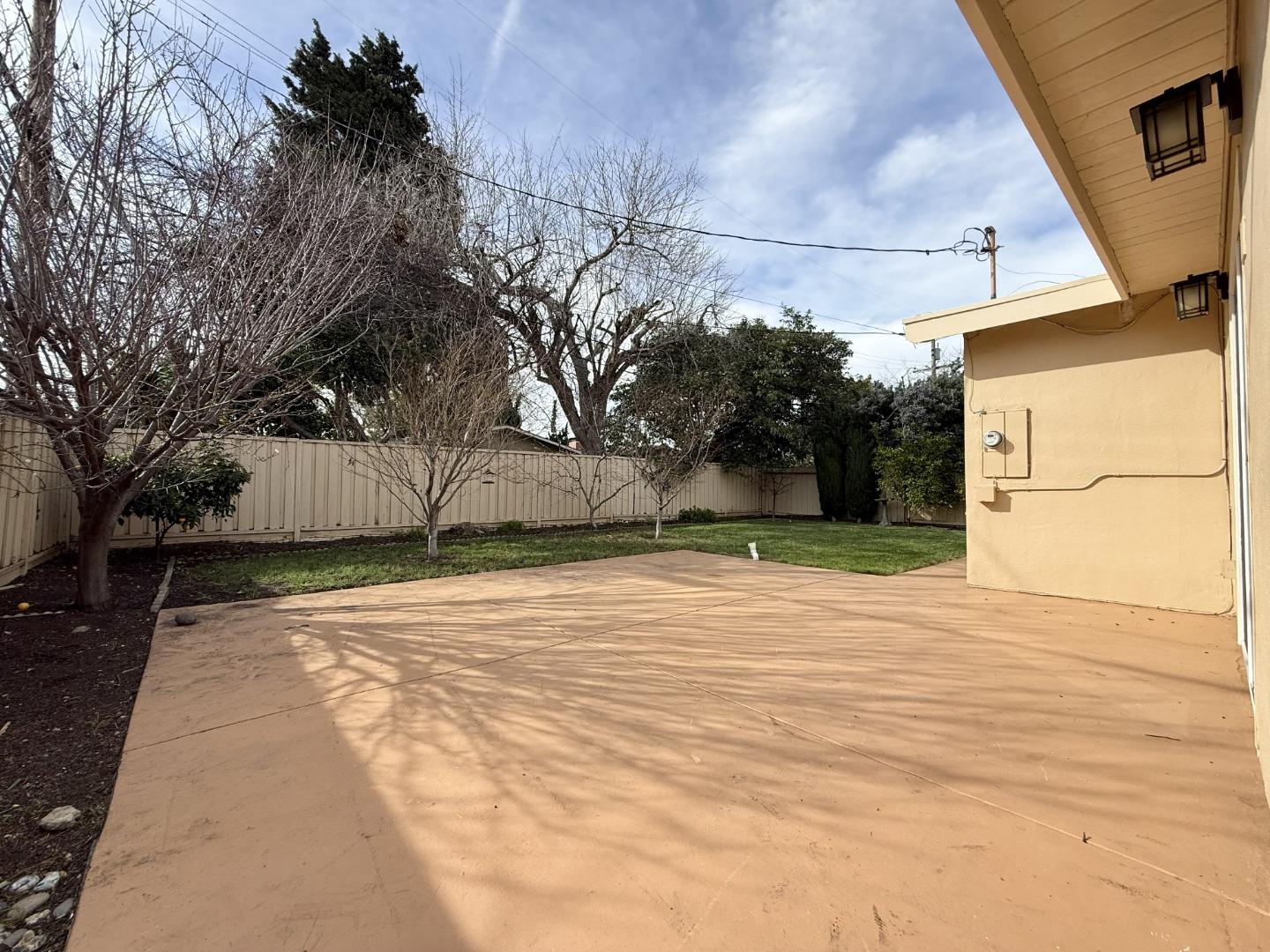 Detail Gallery Image 26 of 30 For 705 Santa Rita St, Sunnyvale,  CA 94085 - 3 Beds | 2 Baths