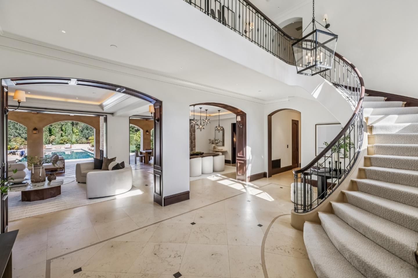 Detail Gallery Image 20 of 64 For 2 Somerset Ln, Atherton,  CA 94027 - 6 Beds | 7/2 Baths