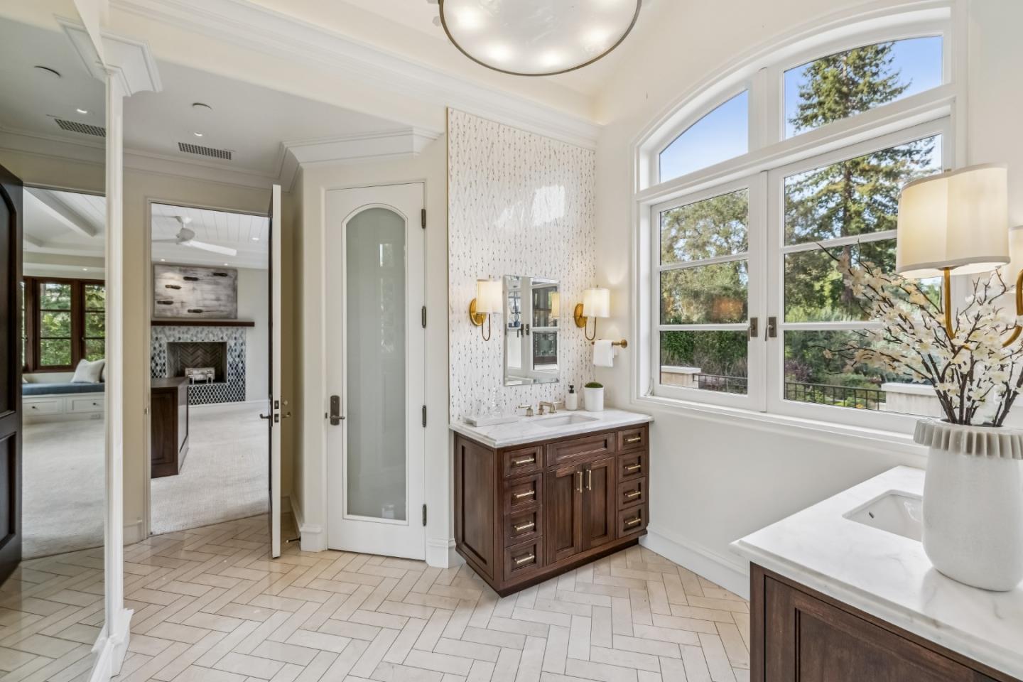 Detail Gallery Image 26 of 64 For 2 Somerset Ln, Atherton,  CA 94027 - 6 Beds | 7/2 Baths