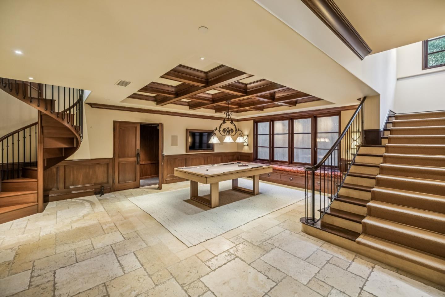 Detail Gallery Image 33 of 64 For 2 Somerset Ln, Atherton,  CA 94027 - 6 Beds | 7/2 Baths