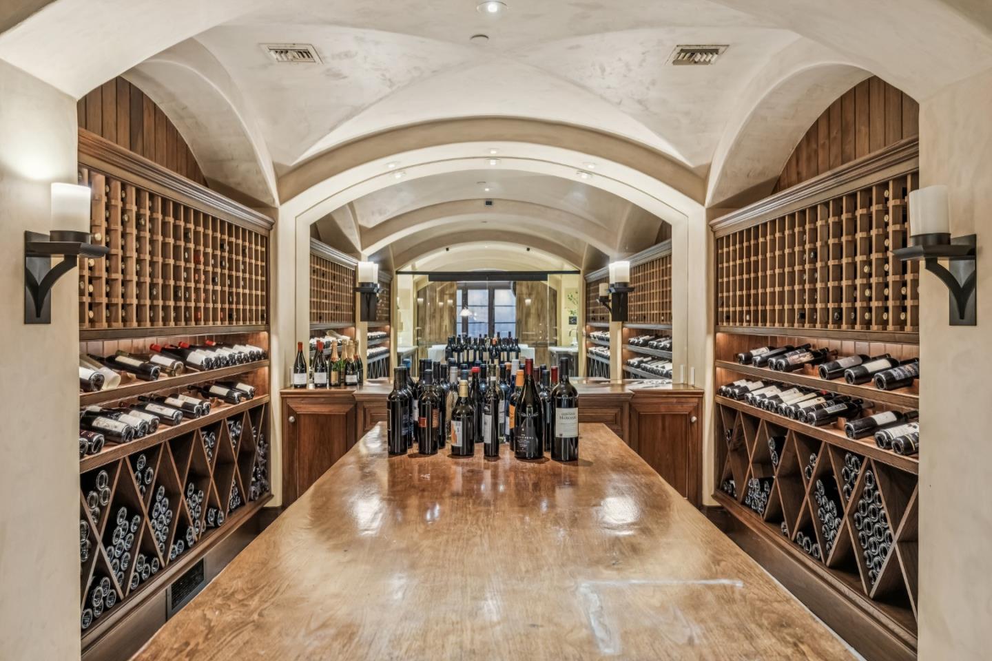 Detail Gallery Image 35 of 64 For 2 Somerset Ln, Atherton,  CA 94027 - 6 Beds | 7/2 Baths