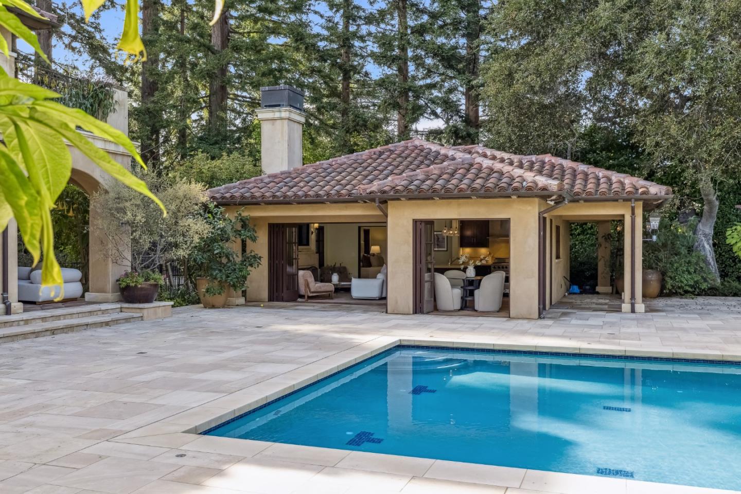 Detail Gallery Image 38 of 64 For 2 Somerset Ln, Atherton,  CA 94027 - 6 Beds | 7/2 Baths