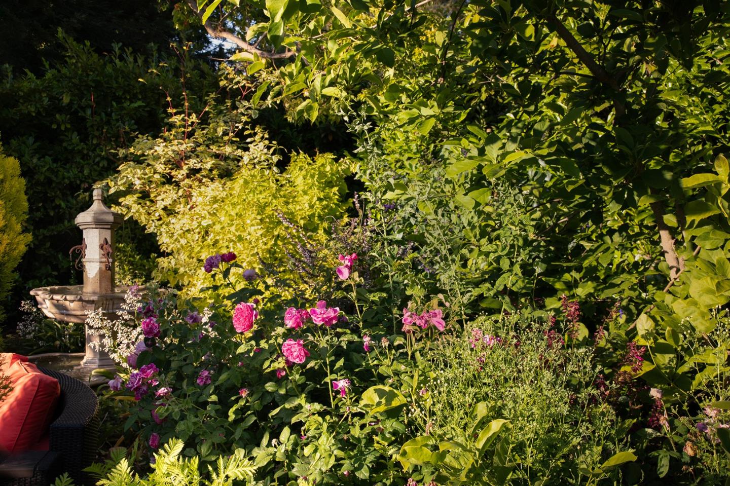 Detail Gallery Image 51 of 64 For 2 Somerset Ln, Atherton,  CA 94027 - 6 Beds | 7/2 Baths