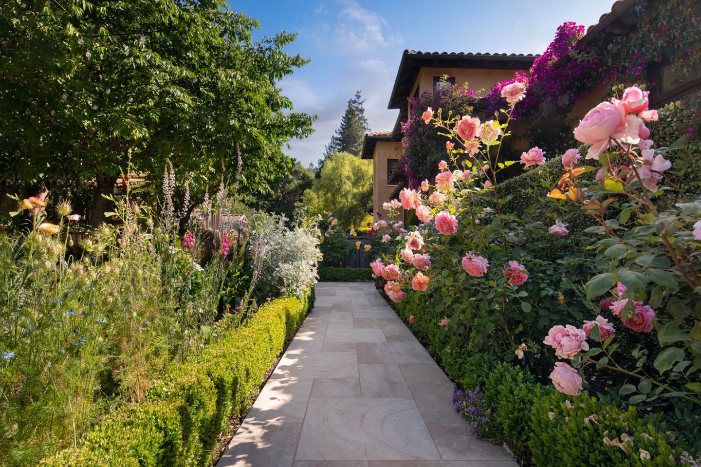 Detail Gallery Image 52 of 64 For 2 Somerset Ln, Atherton,  CA 94027 - 6 Beds | 7/2 Baths