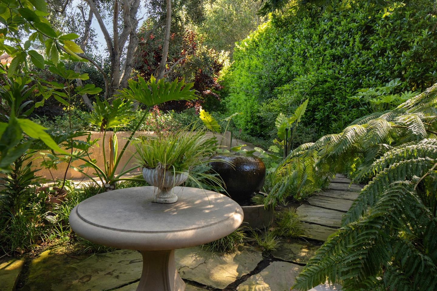 Detail Gallery Image 56 of 64 For 2 Somerset Ln, Atherton,  CA 94027 - 6 Beds | 7/2 Baths