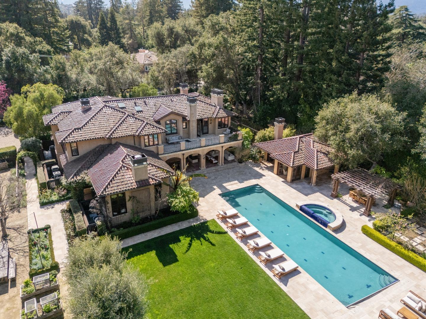 Detail Gallery Image 61 of 64 For 2 Somerset Ln, Atherton,  CA 94027 - 6 Beds | 7/2 Baths