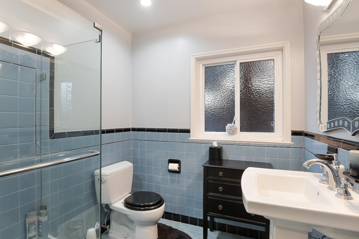 Detail Gallery Image 16 of 33 For 1490 Curtiss Ave, San Jose,  CA 95125 - 4 Beds | 2 Baths