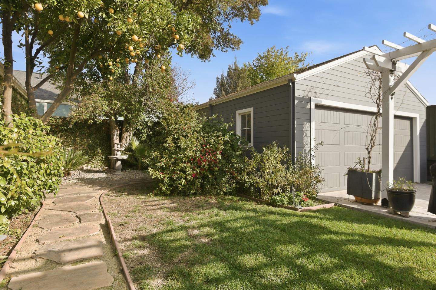 Detail Gallery Image 26 of 33 For 1490 Curtiss Ave, San Jose,  CA 95125 - 4 Beds | 2 Baths