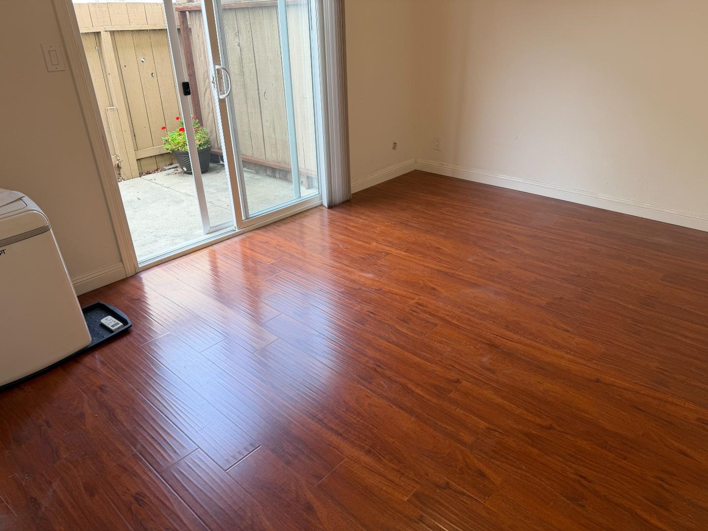 Detail Gallery Image 12 of 15 For 670 Azara Pl #2,  Sunnyvale,  CA 94086 - 1 Beds | 1 Baths