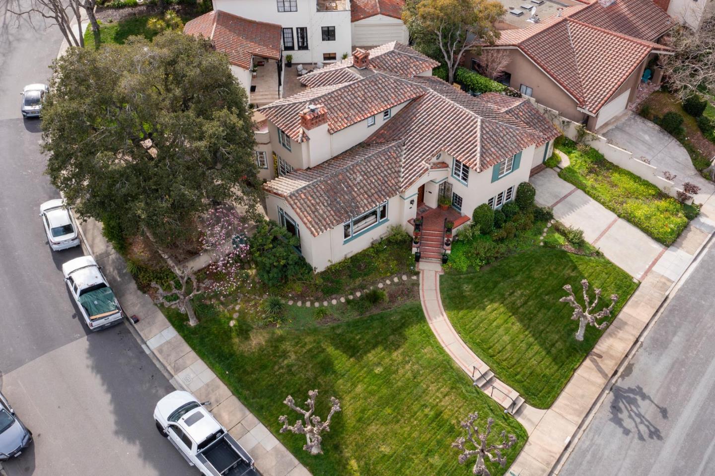 Detail Gallery Image 24 of 31 For 250 Harvard Rd, San Mateo,  CA 94402 - 4 Beds | 3 Baths