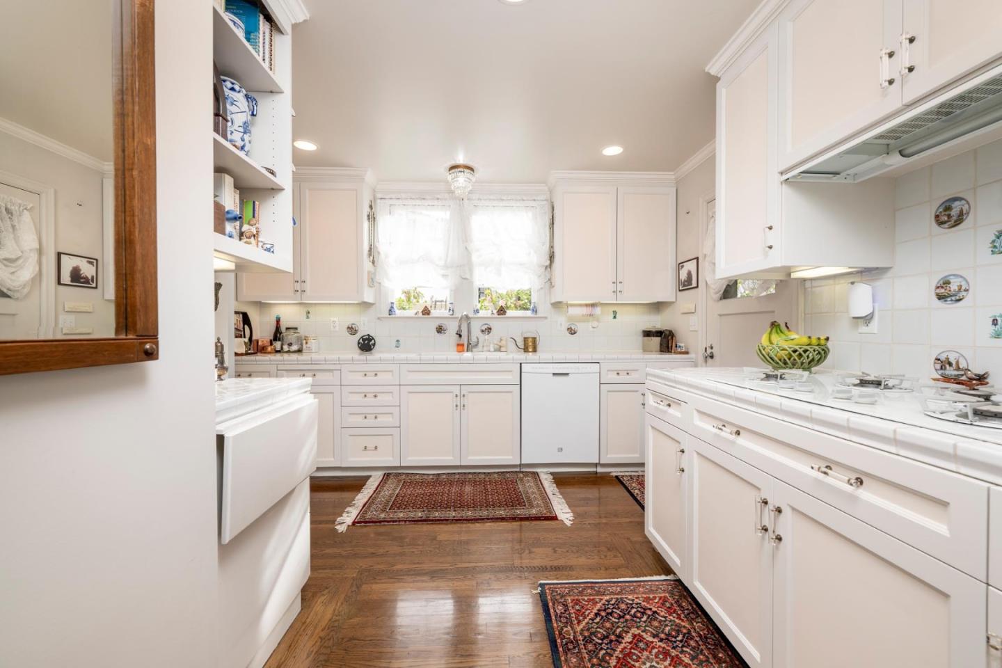 Detail Gallery Image 8 of 31 For 250 Harvard Rd, San Mateo,  CA 94402 - 4 Beds | 3 Baths