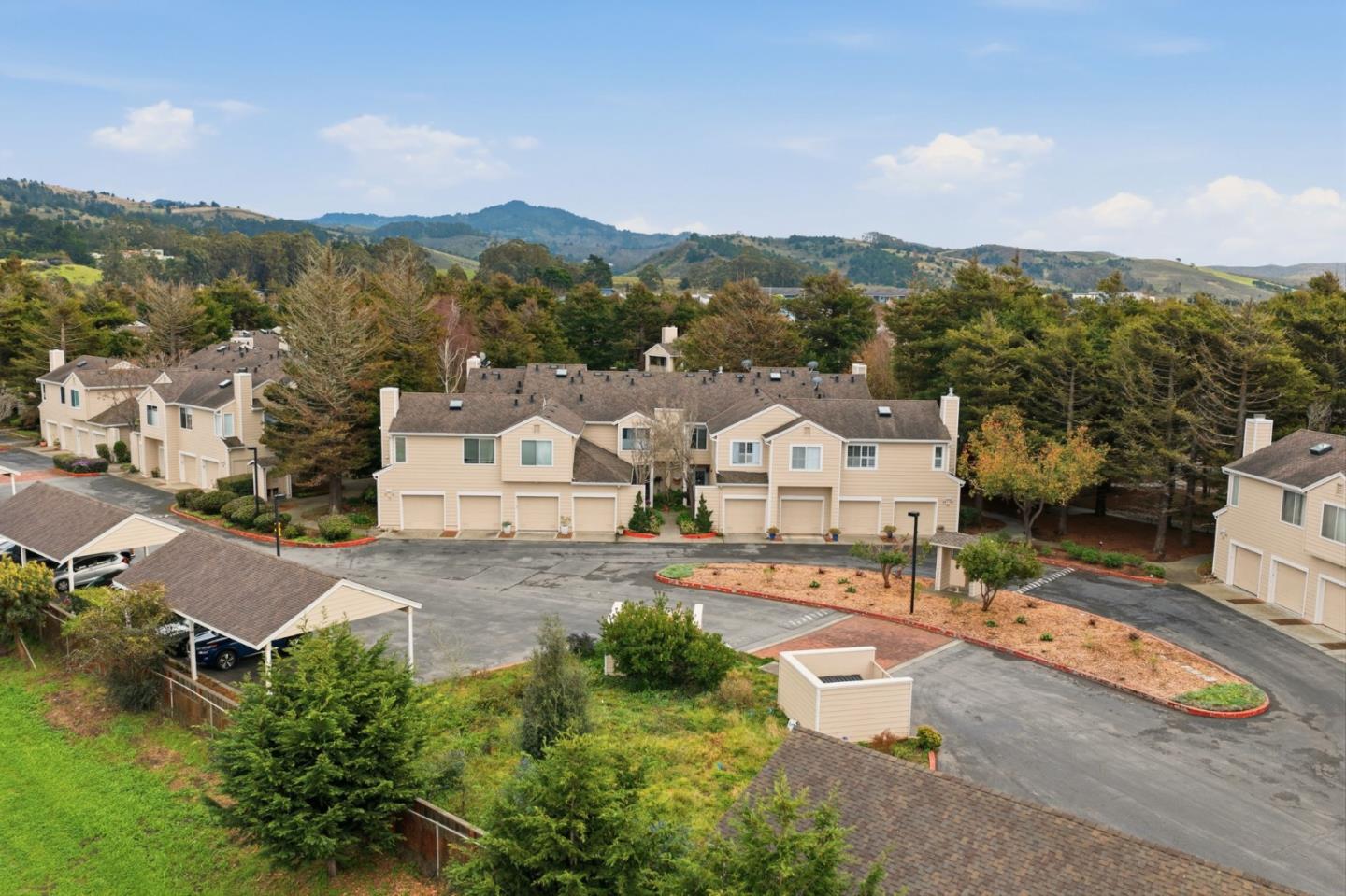 Detail Gallery Image 2 of 58 For 78 Amesport Lndg, Half Moon Bay,  CA 94019 - 2 Beds | 2/1 Baths