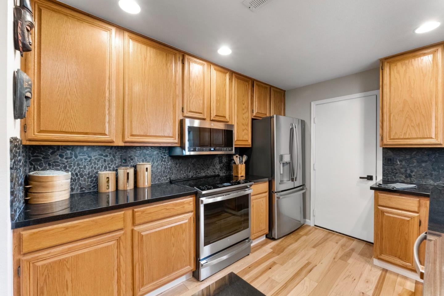 Detail Gallery Image 24 of 58 For 78 Amesport Lndg, Half Moon Bay,  CA 94019 - 2 Beds | 2/1 Baths