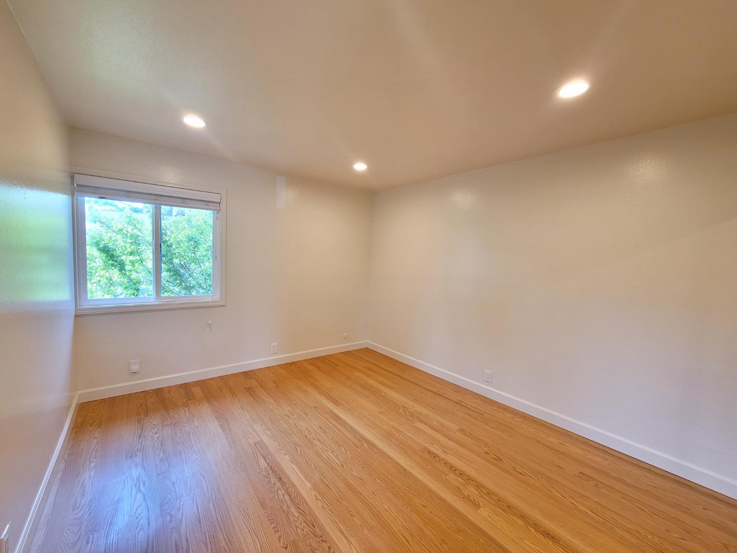 Detail Gallery Image 8 of 16 For 10218 Park Circle East #3,  Cupertino,  CA 95014 - 2 Beds | 1 Baths