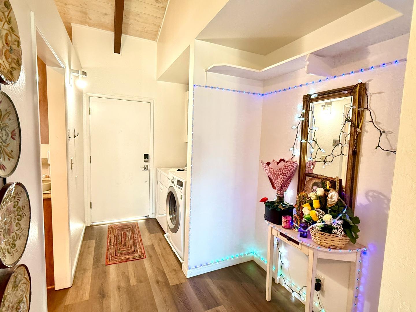 Detail Gallery Image 3 of 15 For 166 Kern St #26,  Salinas,  CA 93905 - 2 Beds | 2 Baths