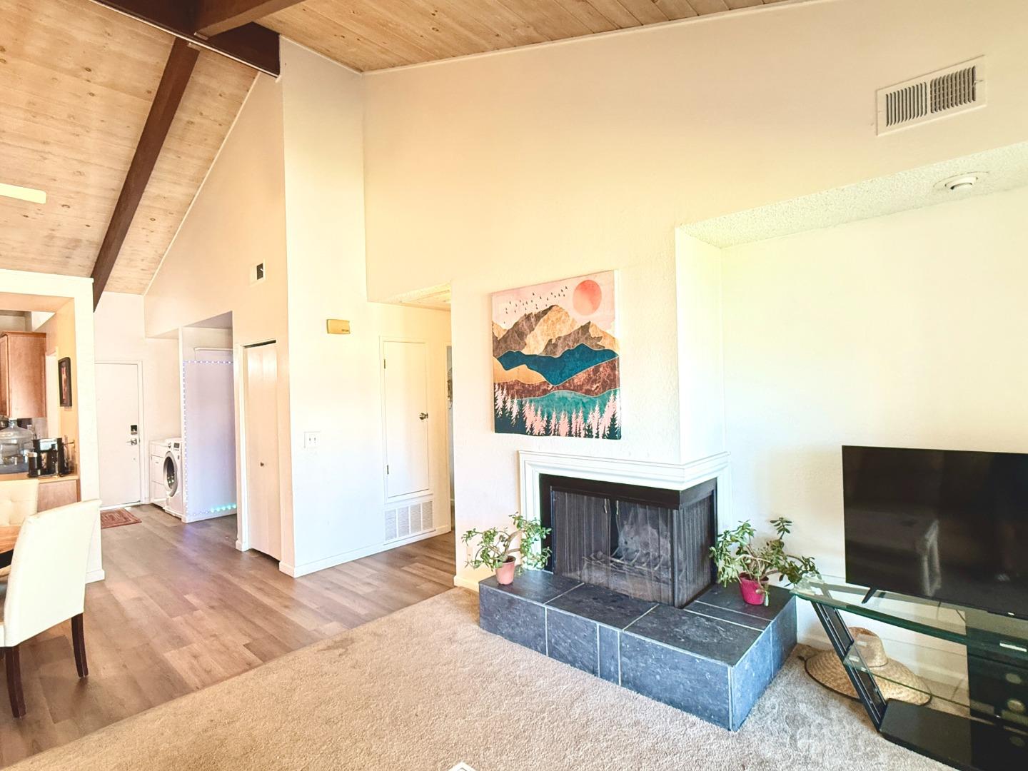 Detail Gallery Image 7 of 15 For 166 Kern St #26,  Salinas,  CA 93905 - 2 Beds | 2 Baths