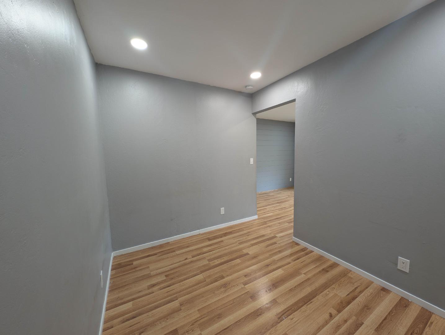 Detail Gallery Image 7 of 20 For 942 Kiely Blvd #E,  Santa Clara,  CA 95051 - 1 Beds | 1 Baths