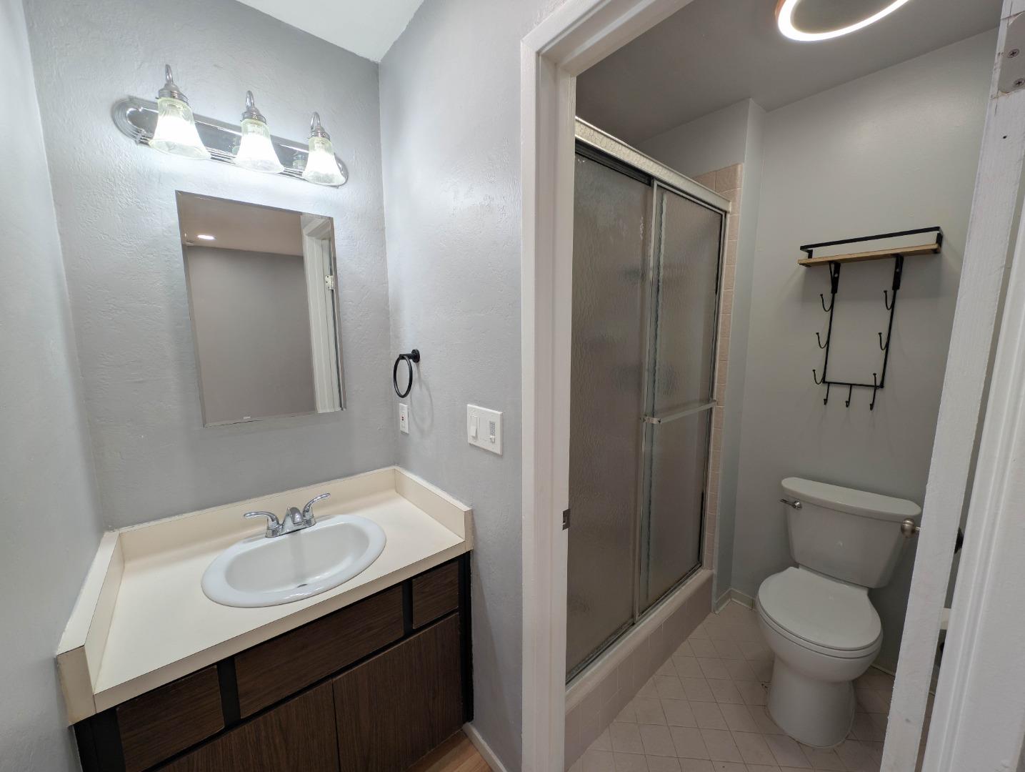 Detail Gallery Image 9 of 20 For 942 Kiely Blvd #E,  Santa Clara,  CA 95051 - 1 Beds | 1 Baths