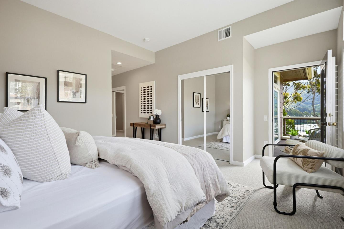 Detail Gallery Image 25 of 49 For 332 Crescent Ct, Brisbane,  CA 94005 - 2 Beds | 2 Baths