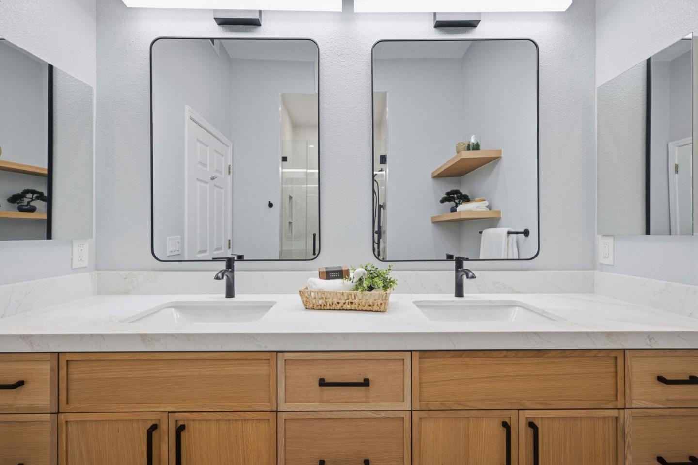 Detail Gallery Image 28 of 49 For 332 Crescent Ct, Brisbane,  CA 94005 - 2 Beds | 2 Baths