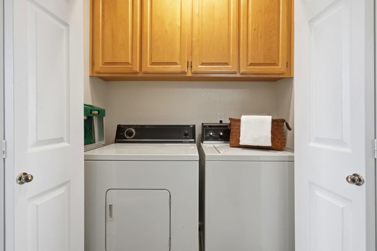 Detail Gallery Image 33 of 49 For 332 Crescent Ct, Brisbane,  CA 94005 - 2 Beds | 2 Baths