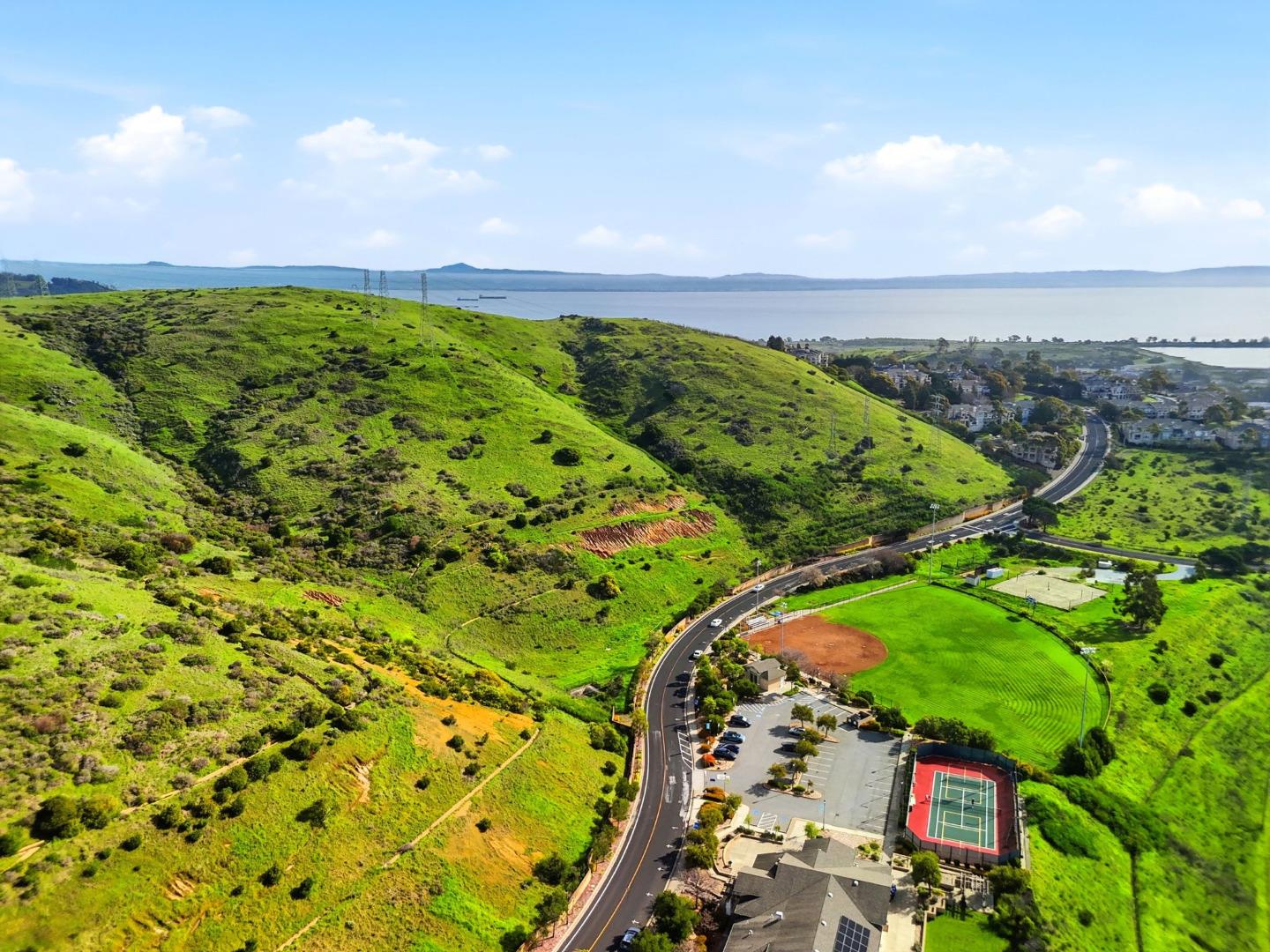 Detail Gallery Image 48 of 49 For 332 Crescent Ct, Brisbane,  CA 94005 - 2 Beds | 2 Baths