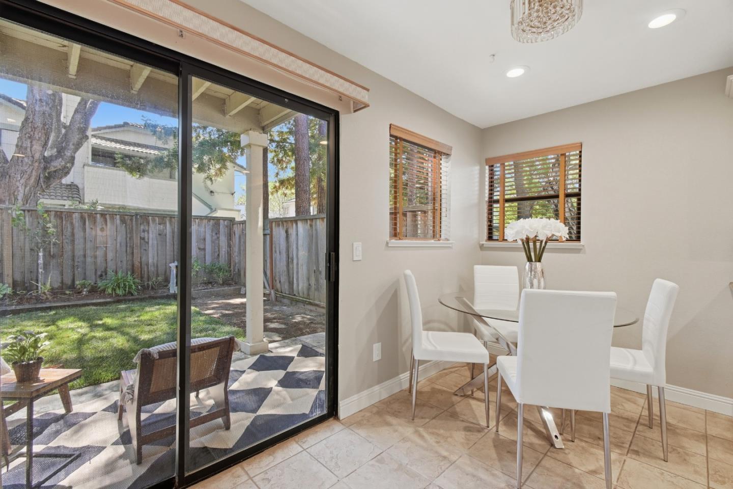 Detail Gallery Image 9 of 37 For 34581 Pueblo Ter, Fremont,  CA 94555 - 2 Beds | 2 Baths