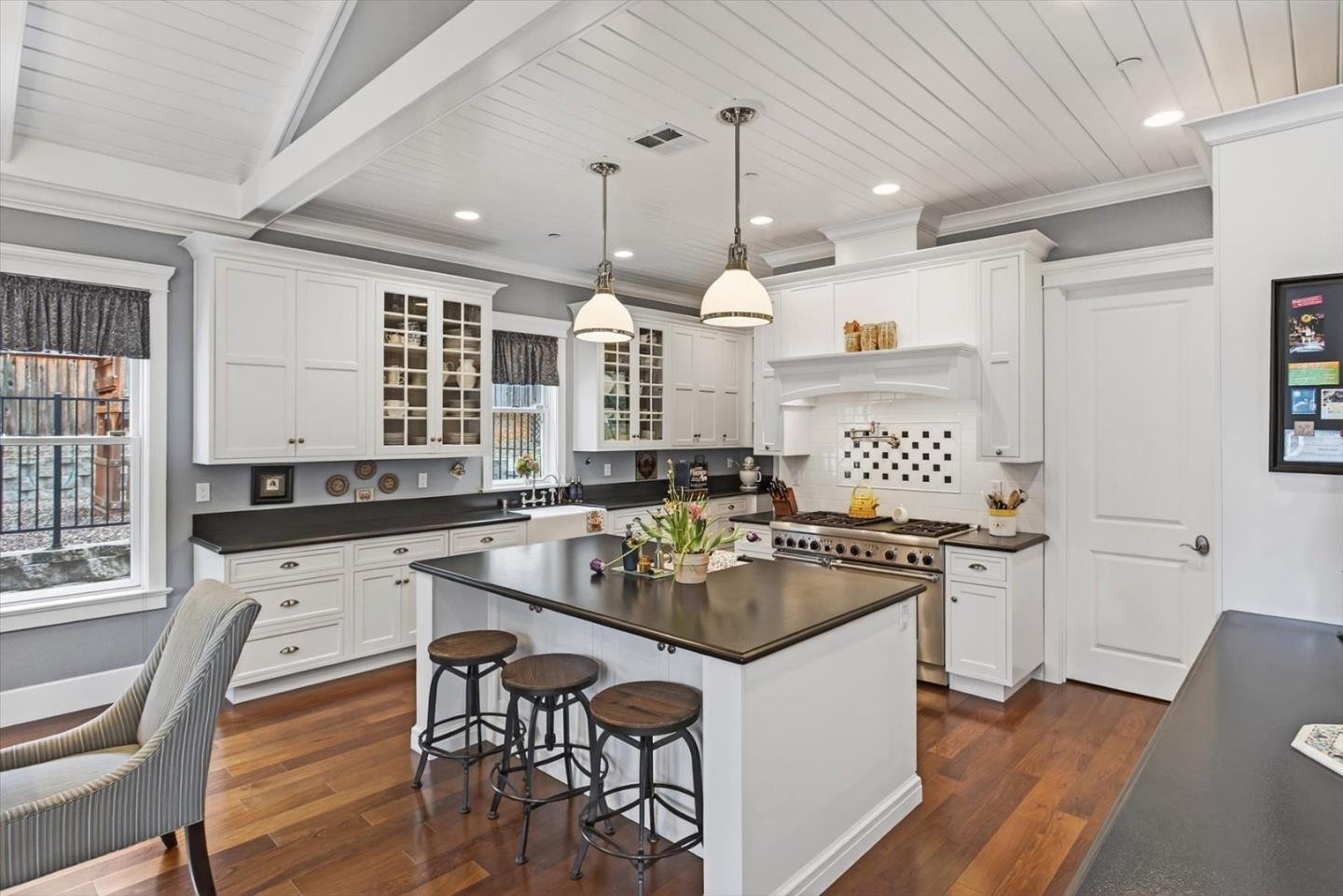 Detail Gallery Image 11 of 62 For 18355 Idylwild Rd, Los Gatos,  CA 95033 - 4 Beds | 3 Baths