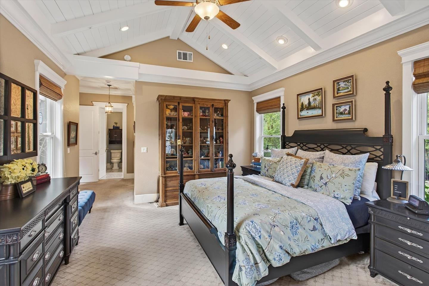 Detail Gallery Image 16 of 62 For 18355 Idylwild Rd, Los Gatos,  CA 95033 - 4 Beds | 3 Baths