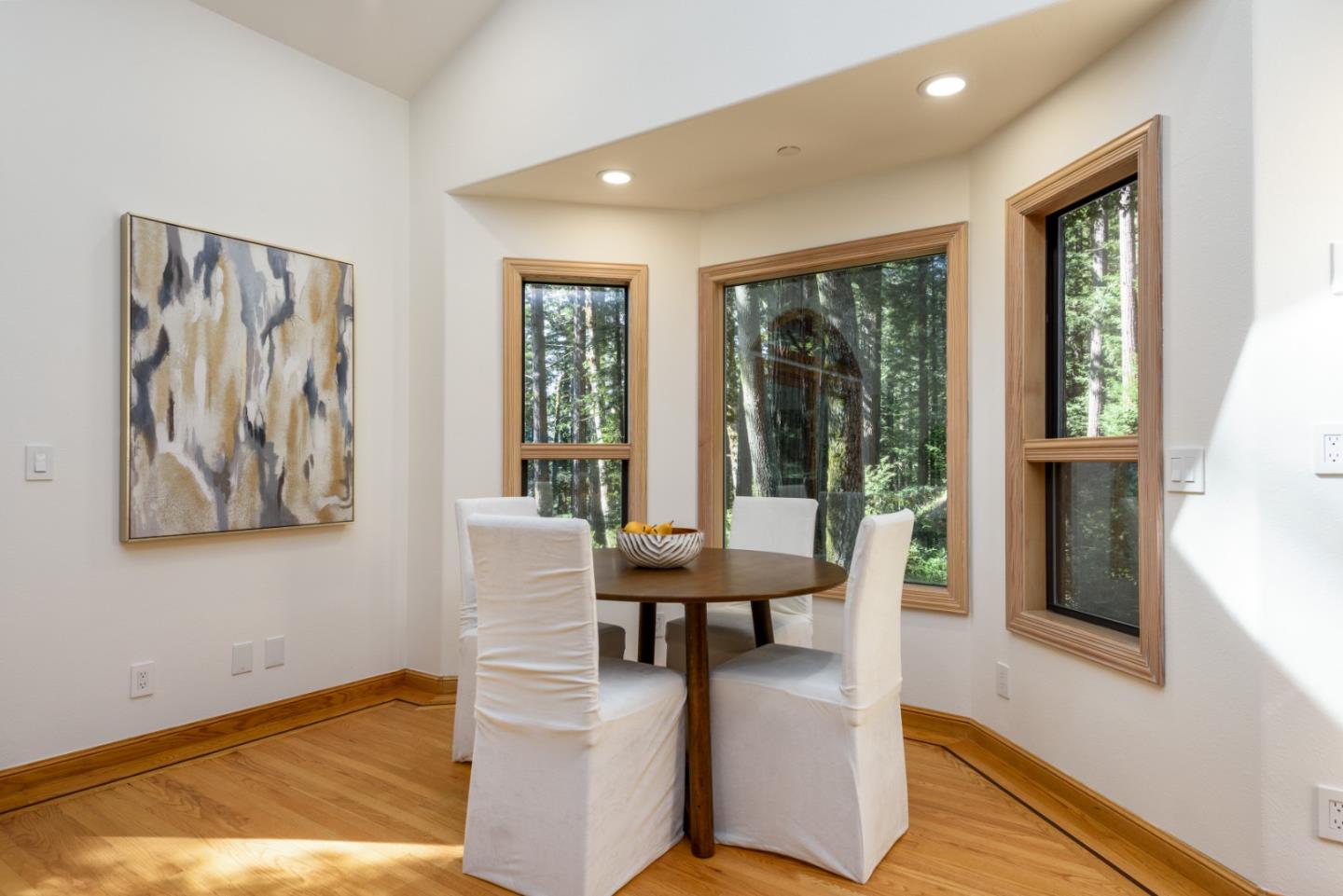 Detail Gallery Image 10 of 36 For 6 Megans Ln, Woodside,  CA 94062 - 4 Beds | 4 Baths