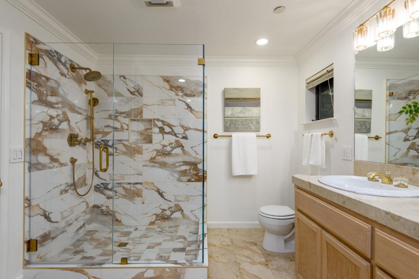 Detail Gallery Image 22 of 36 For 6 Megans Ln, Woodside,  CA 94062 - 4 Beds | 4 Baths