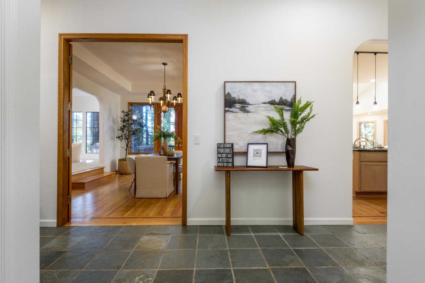 Detail Gallery Image 3 of 36 For 6 Megans Ln, Woodside,  CA 94062 - 4 Beds | 4 Baths