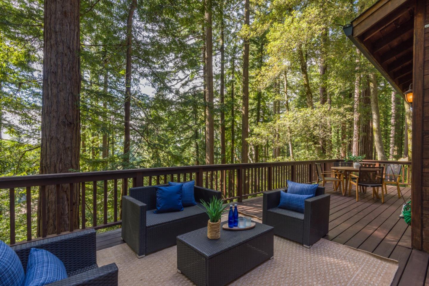 Detail Gallery Image 31 of 36 For 6 Megans Ln, Woodside,  CA 94062 - 4 Beds | 4 Baths