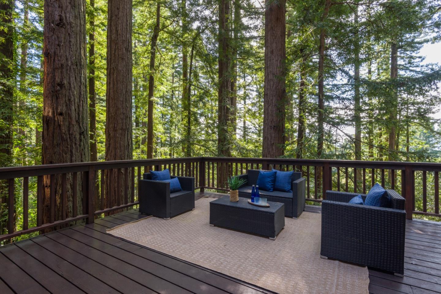 Detail Gallery Image 33 of 36 For 6 Megans Ln, Woodside,  CA 94062 - 4 Beds | 4 Baths