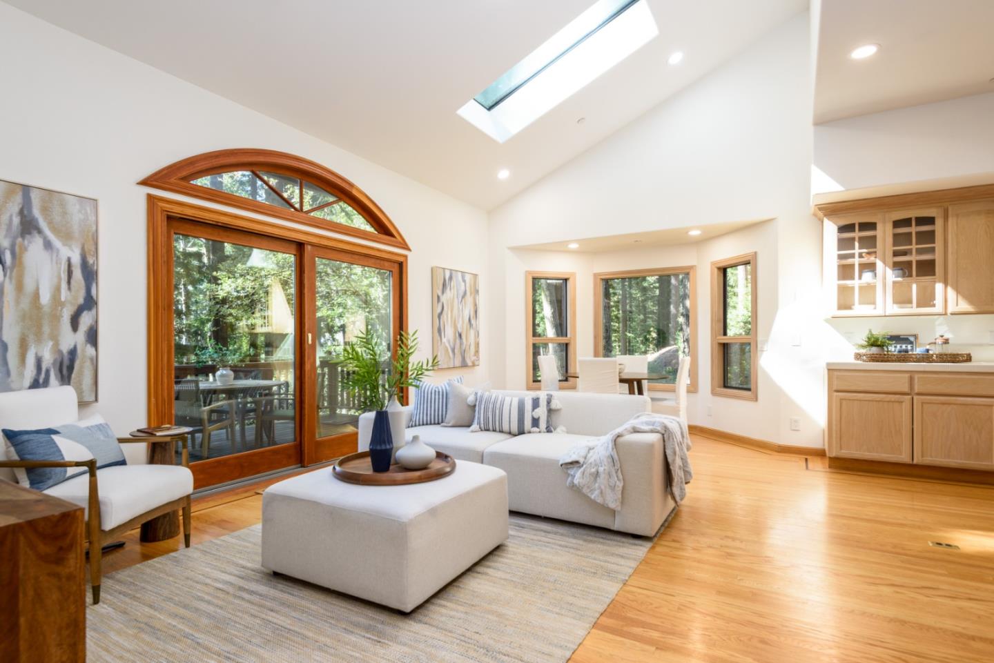 Detail Gallery Image 7 of 36 For 6 Megans Ln, Woodside,  CA 94062 - 4 Beds | 4 Baths