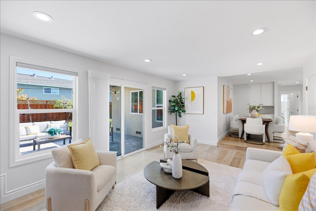 Detail Gallery Image 20 of 44 For 884 Hollenbeck, Sunnyvale,  CA 94087 - 3 Beds | 2 Baths