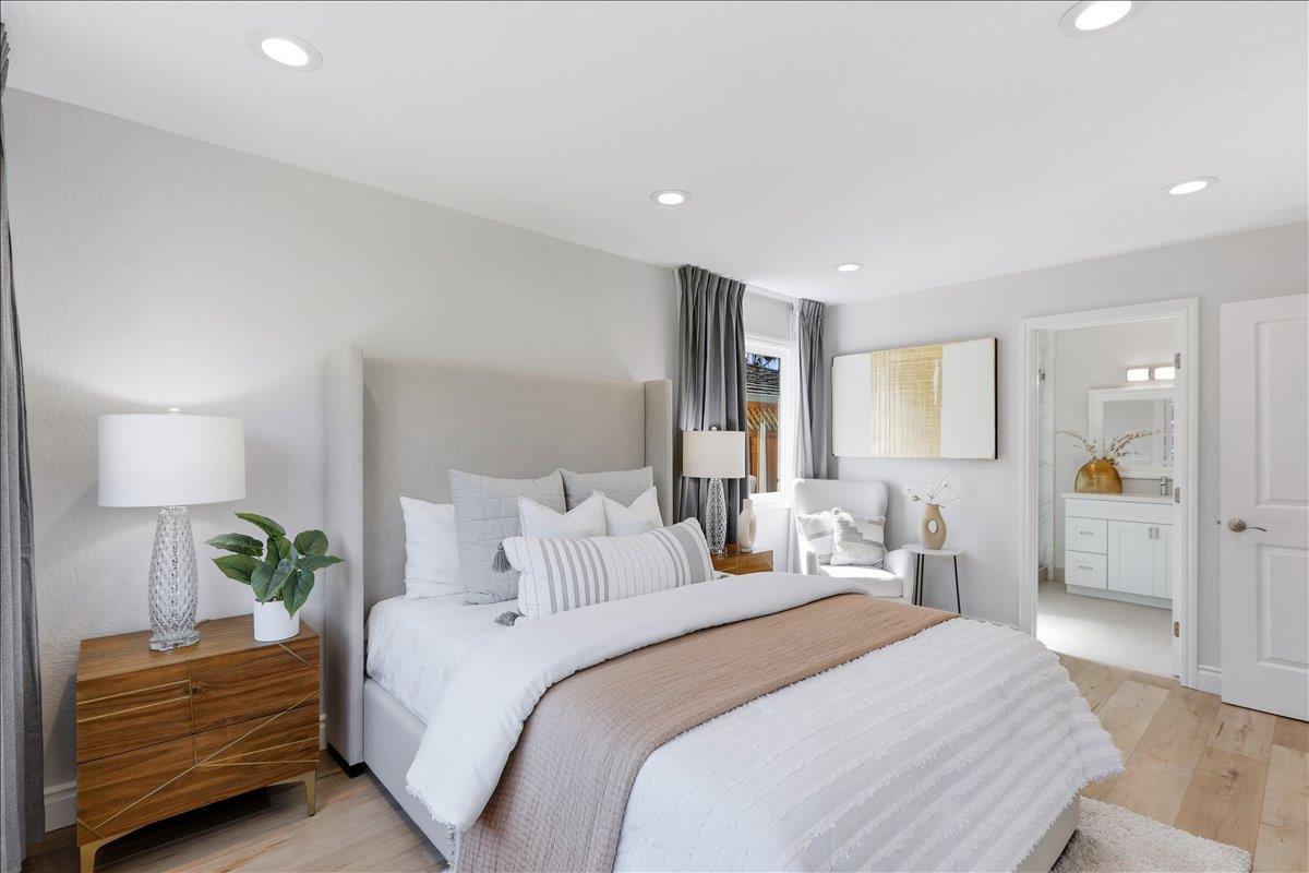 Detail Gallery Image 24 of 44 For 884 Hollenbeck, Sunnyvale,  CA 94087 - 3 Beds | 2 Baths