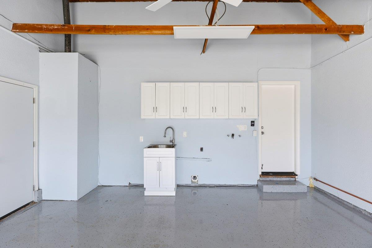 Detail Gallery Image 33 of 44 For 884 Hollenbeck, Sunnyvale,  CA 94087 - 3 Beds | 2 Baths