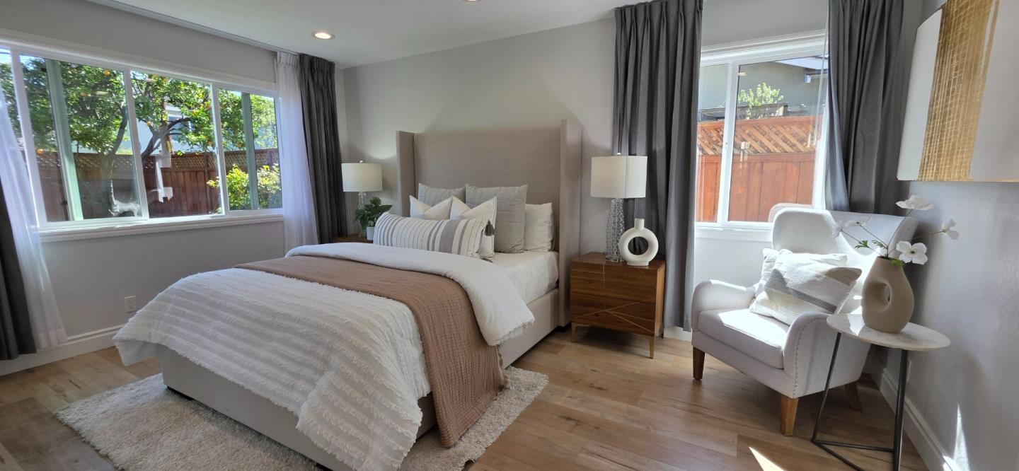 Detail Gallery Image 6 of 9 For 884 Hollenbeck, Sunnyvale,  CA 94087 - 3 Beds | 2 Baths